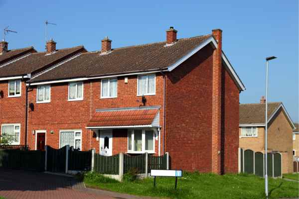 Can I Alter The Party Wall Surveyor? - A Crucial Guide From Faulkner Surveyors 3 Do you want to change the party wall surveyor you are using? Get the best results from Faulkners Wokingham NOW!