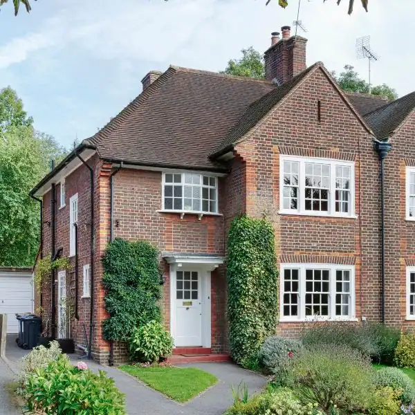 Scenarios 2 Image of UK family home - faulkners scenarios Wokingham